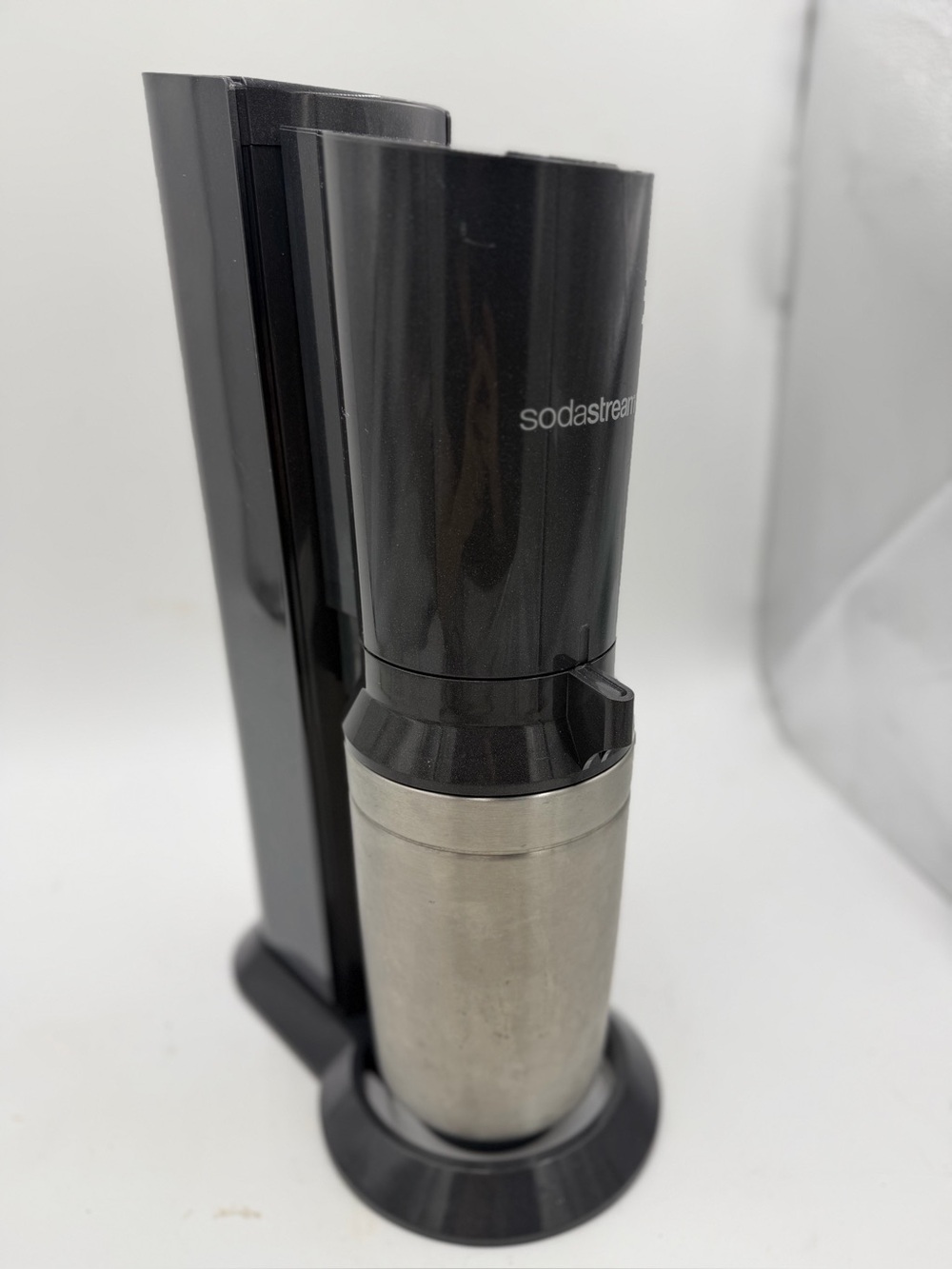 SodaStream Aqua Fizz Sparkling Water Maker Cordless Soda Machine,